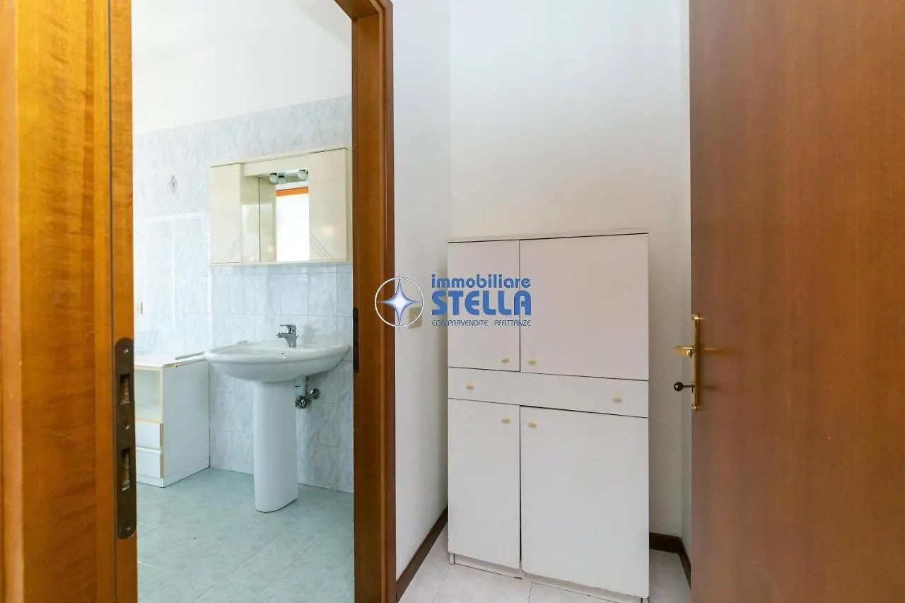 Condominio Arcobaleno Lido di Jesolo 0*,  Italy